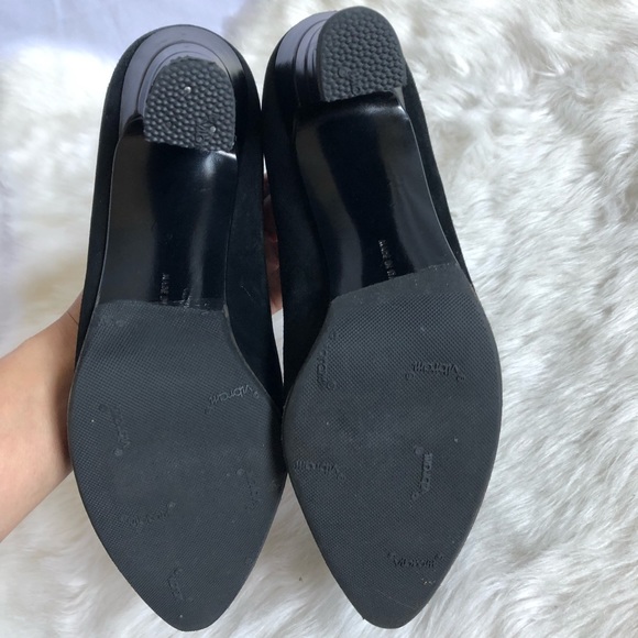 Ferragamo Suede Black Structured Heel Pumps - Picture 4 of 4